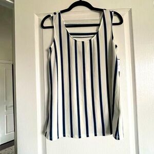 🆕 White blue stripe size medium